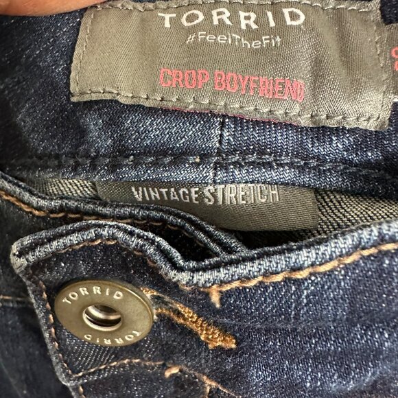 Torrid FeelTheFit Crop Boyfriend Vintage Stretch Jeans Size 20 - Picture 8 of 13